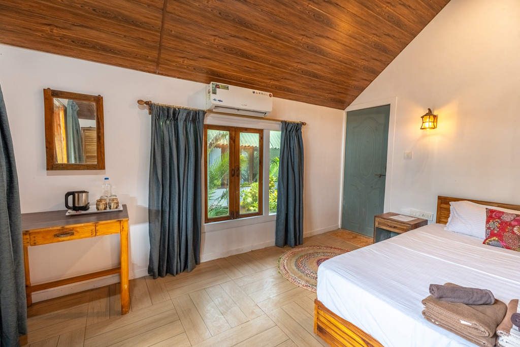 https://simrose-goa.com/stagliveaug/wp-content/uploads/2018/10/Optimized-IMG_1866.jpg