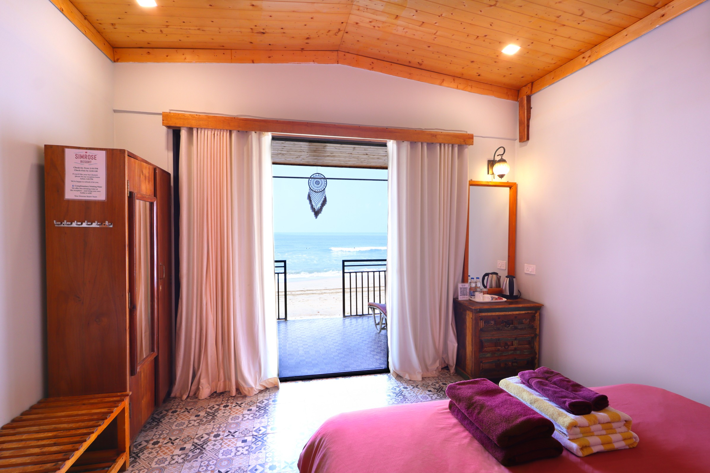 https://simrose-goa.com/stagliveaug/wp-content/uploads/2024/10/Bed-sea-view.jpg