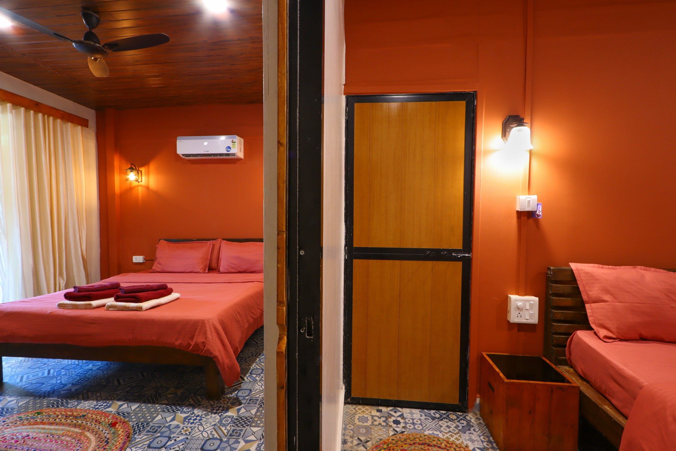 https://simrose-goa.com/stagliveaug/wp-content/uploads/2024/10/Bedroom-5.jpg