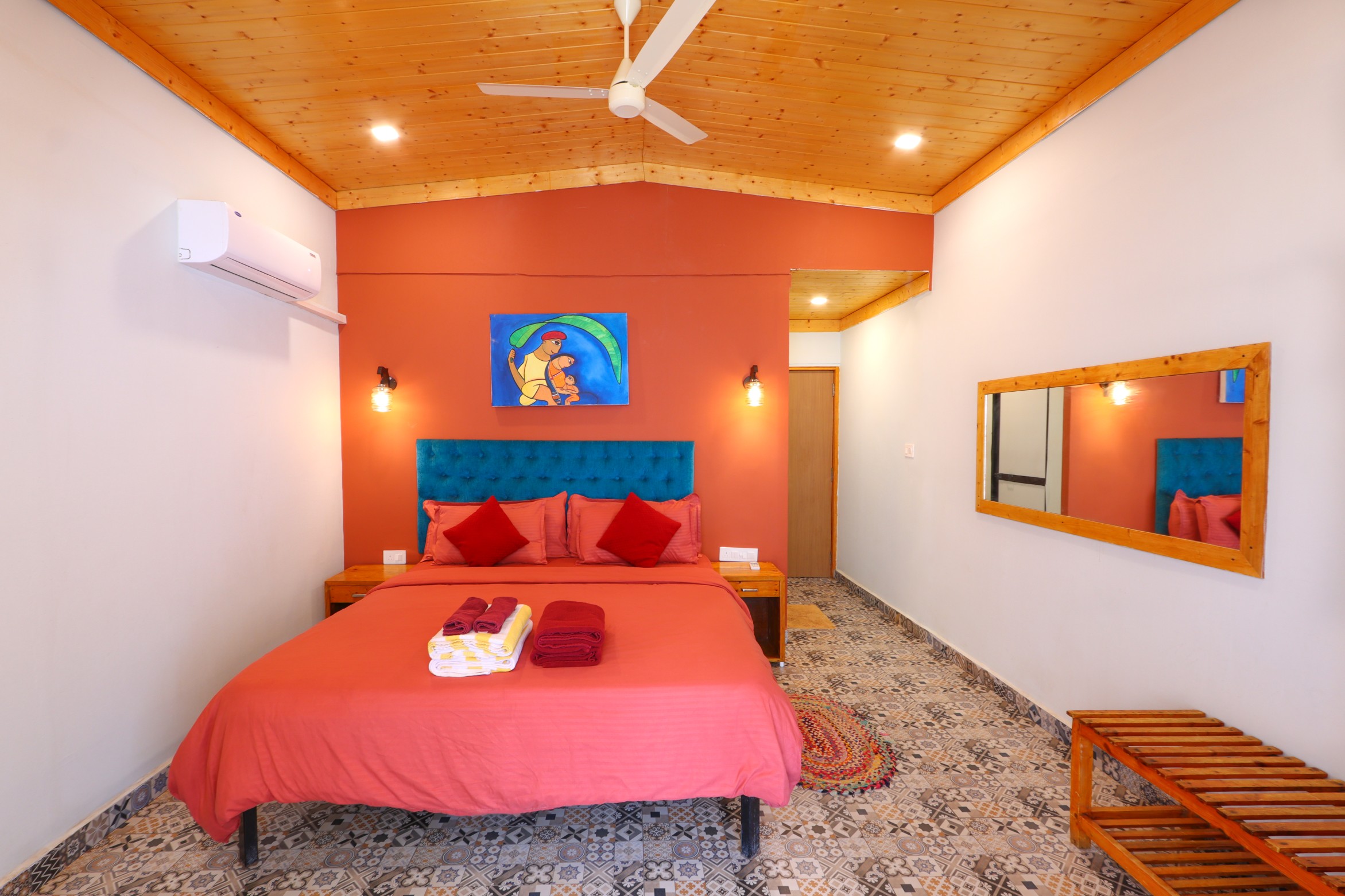 https://simrose-goa.com/stagliveaug/wp-content/uploads/2024/10/Bedroom3-2.jpg