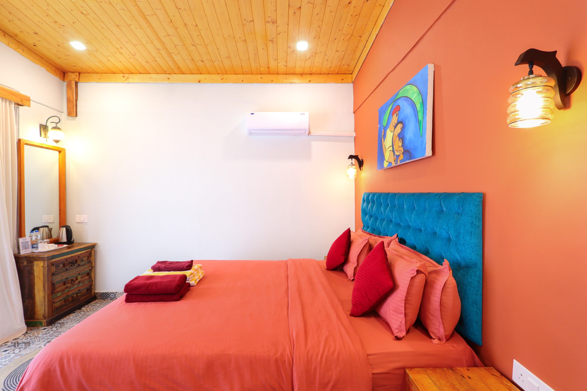 https://simrose-goa.com/stagliveaug/wp-content/uploads/2024/10/Bedroom4.jpg