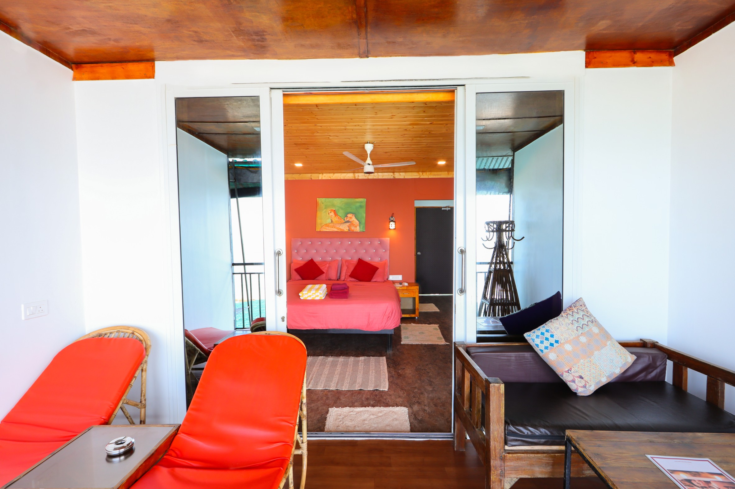 https://simrose-goa.com/stagliveaug/wp-content/uploads/2024/11/Balcony-3.jpg