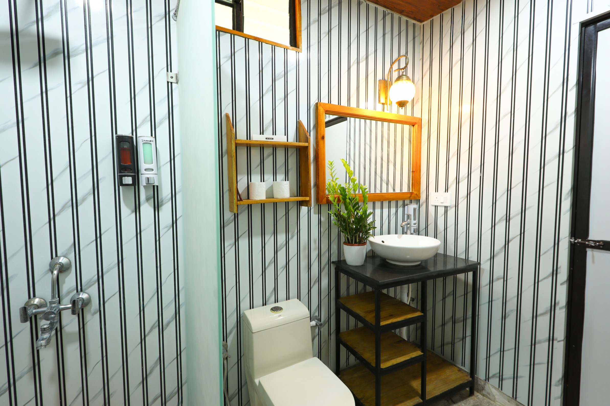 https://simrose-goa.com/stagliveaug/wp-content/uploads/2024/11/Bath-2-3.jpg