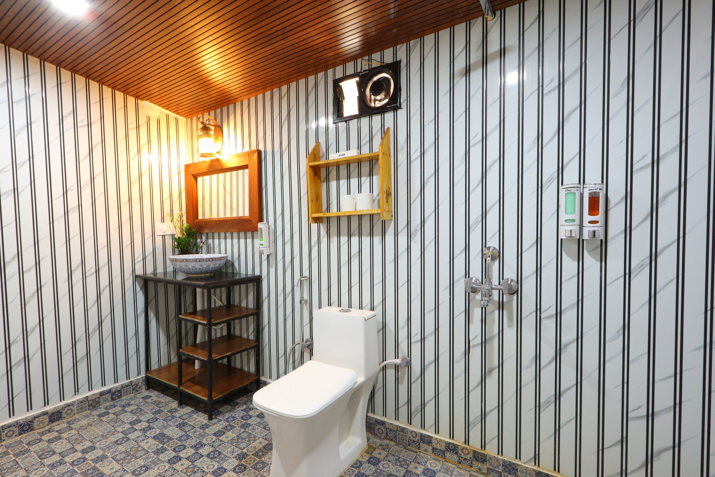 https://simrose-goa.com/stagliveaug/wp-content/uploads/2024/12/Bath-2-2.jpg