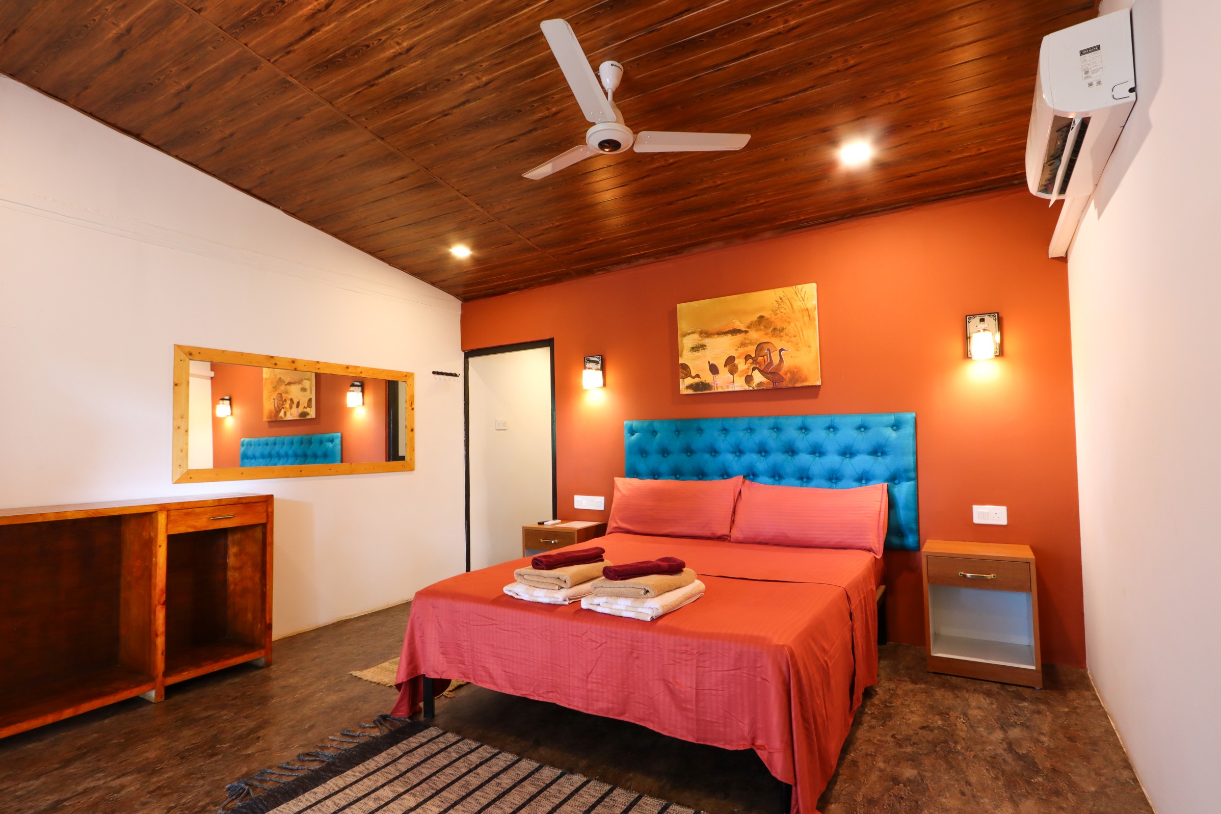https://simrose-goa.com/stagliveaug/wp-content/uploads/2024/12/Bedroom-3-1.jpg